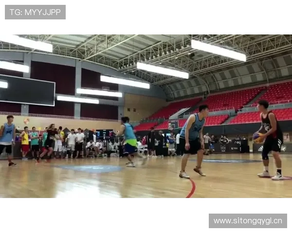 程语轩居然把球场当淘宝逛？这日常也太不一样了吧！