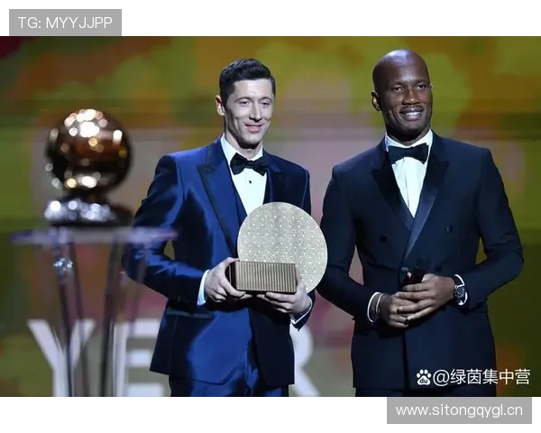 莱万与本泽马：金球含金量及关键战表现对比